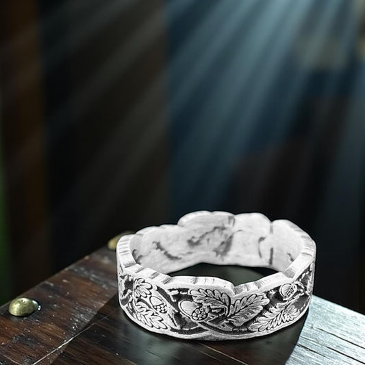 Oak Leaf & Acorn 925 Sterling Silver Ring | Hand-Carved Wavy Rustic Nature Wedding Band for Him or Her, Forest Jewelry by Cousinjewellry
